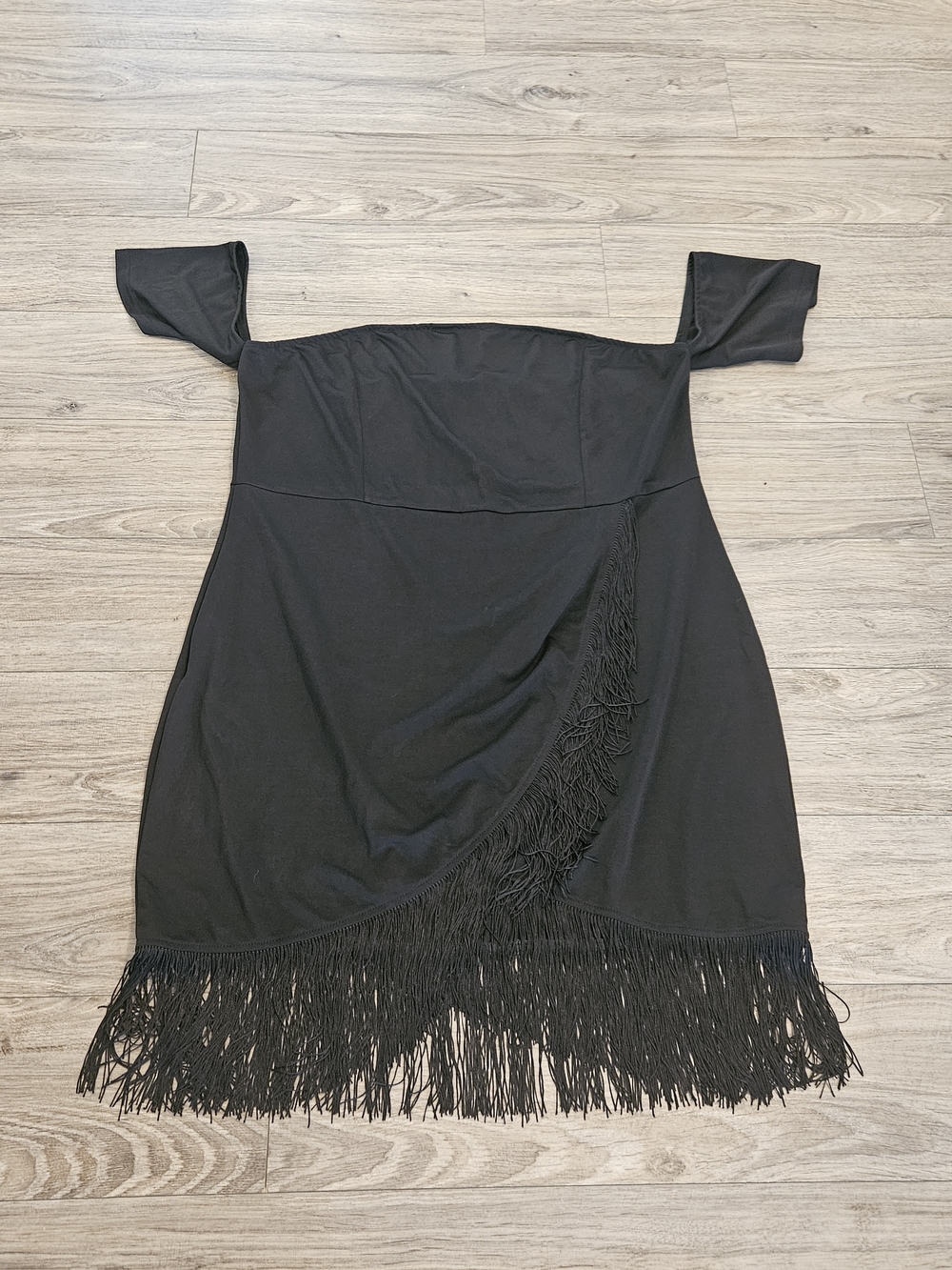 Rosianna Black Off-Shoulder Fringe‎ Mini Dress Size 4XL